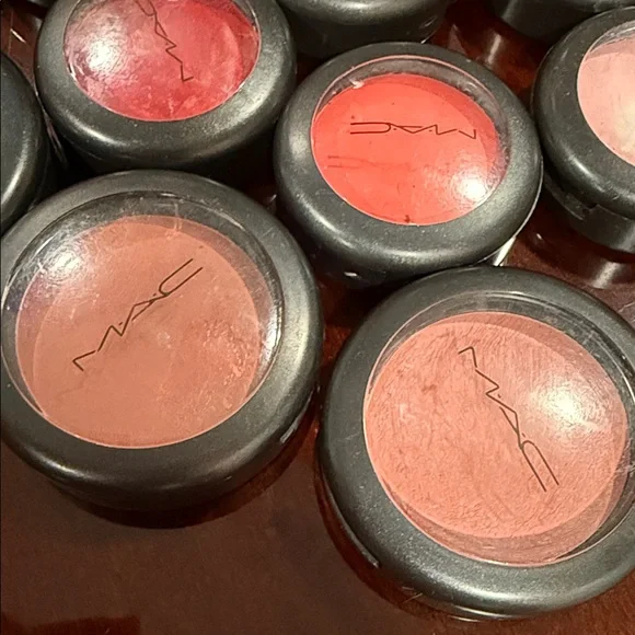 13 MAC Cosmetics cream Blush Collection - Vibrant Pink, Red, Coral Shades - Picture 5 of 7